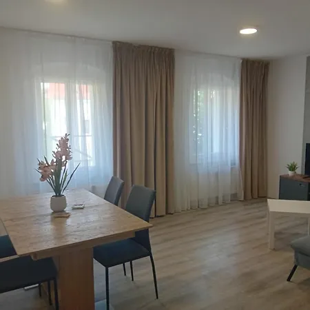 Stellas Monteurwohnungen Apartment Crimmitschau